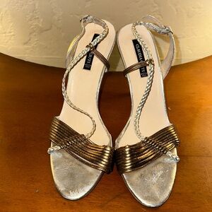 Lightly used Claudia ciuti two-tone slingback heels